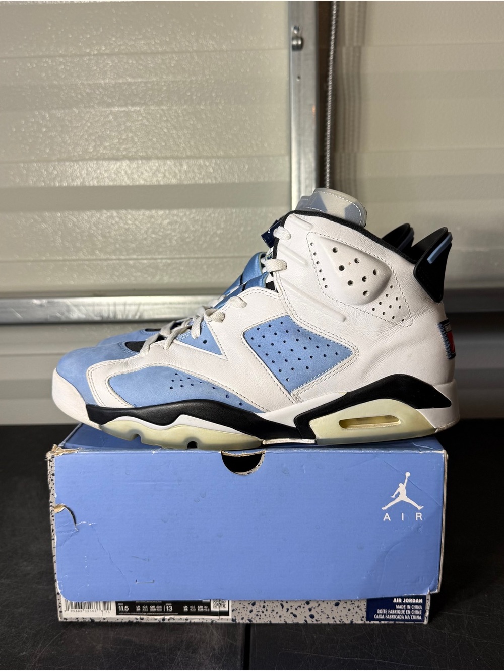 Size 11.5 - Air Jordan 6 Retro UNC
